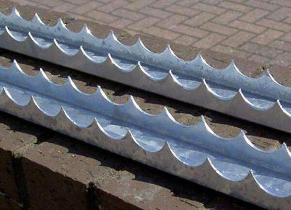 Razor Comb (U channel) security spikes &ndash; 1.8 metre length &ndash; galvanised finish | Roller Barrier